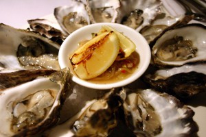 oysters-1512278 Istock